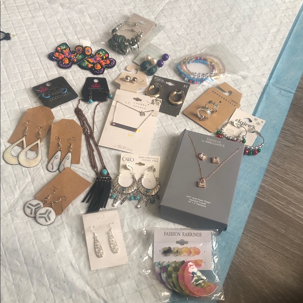 Cato Multicolor and Rose Gold Earrings Collection